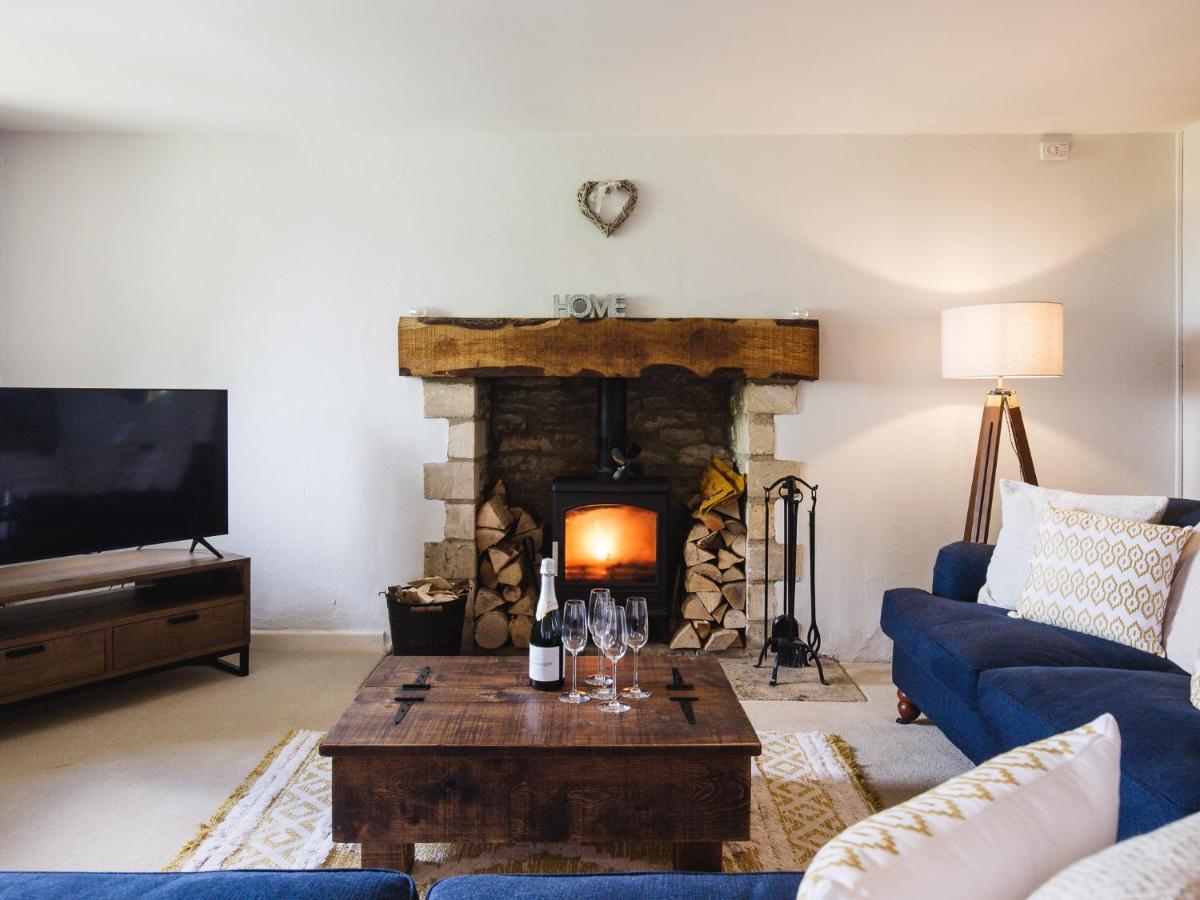 Field View Villa Cirencester Exterior photo
