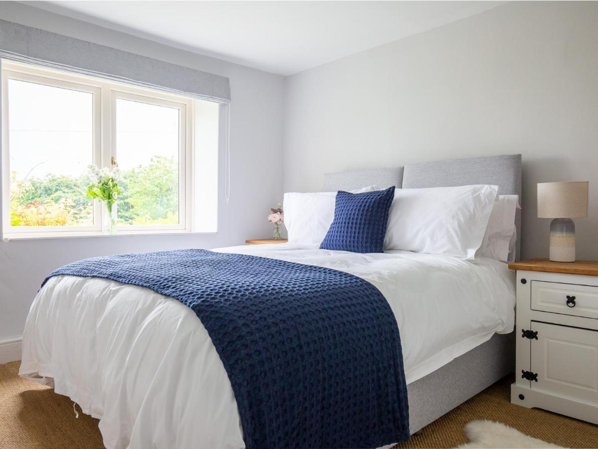 Field View Villa Cirencester Exterior photo